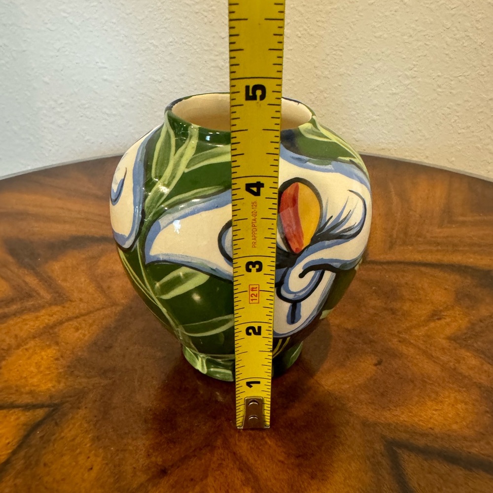 Hand made Calla Lilly Ceramic Vase 4 1/2 inches made in Nicaragua artist… - Picture 6 of 7